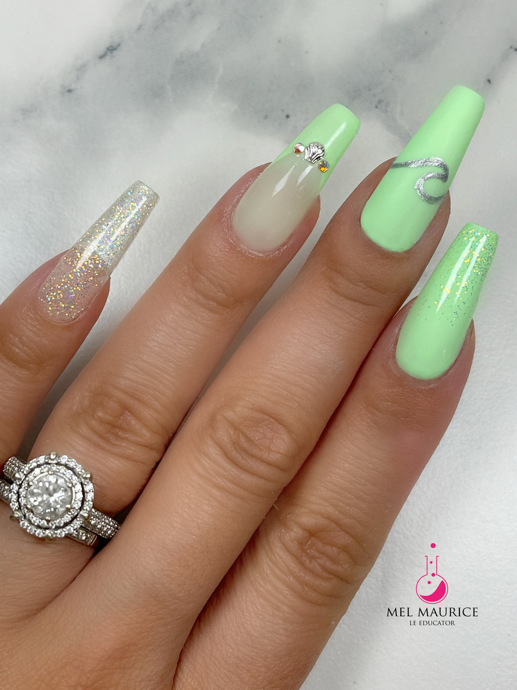 Beachy UV/LED Glitter Gel, 17 ml.