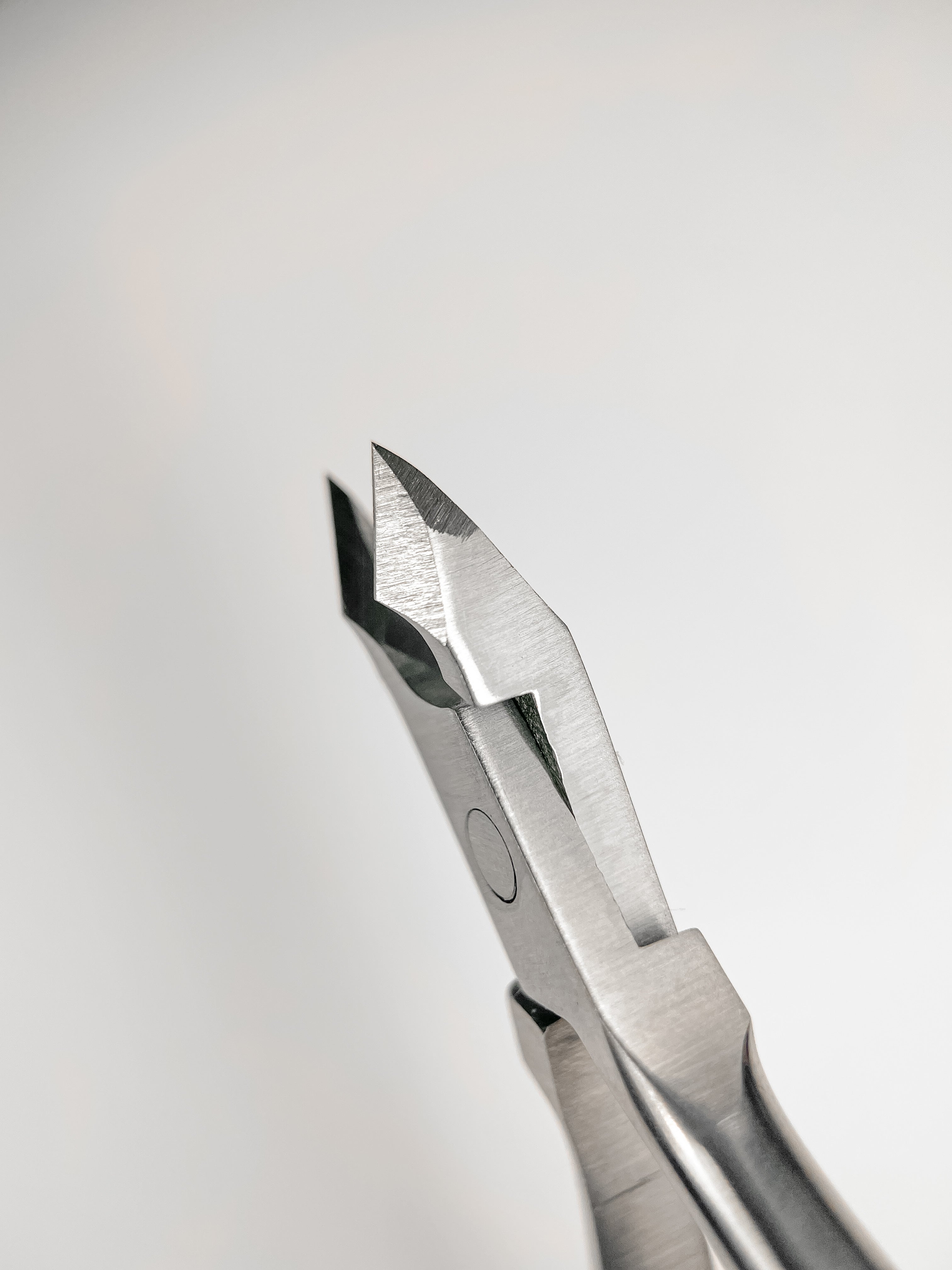 LePhine Pro Cuticle Nippers