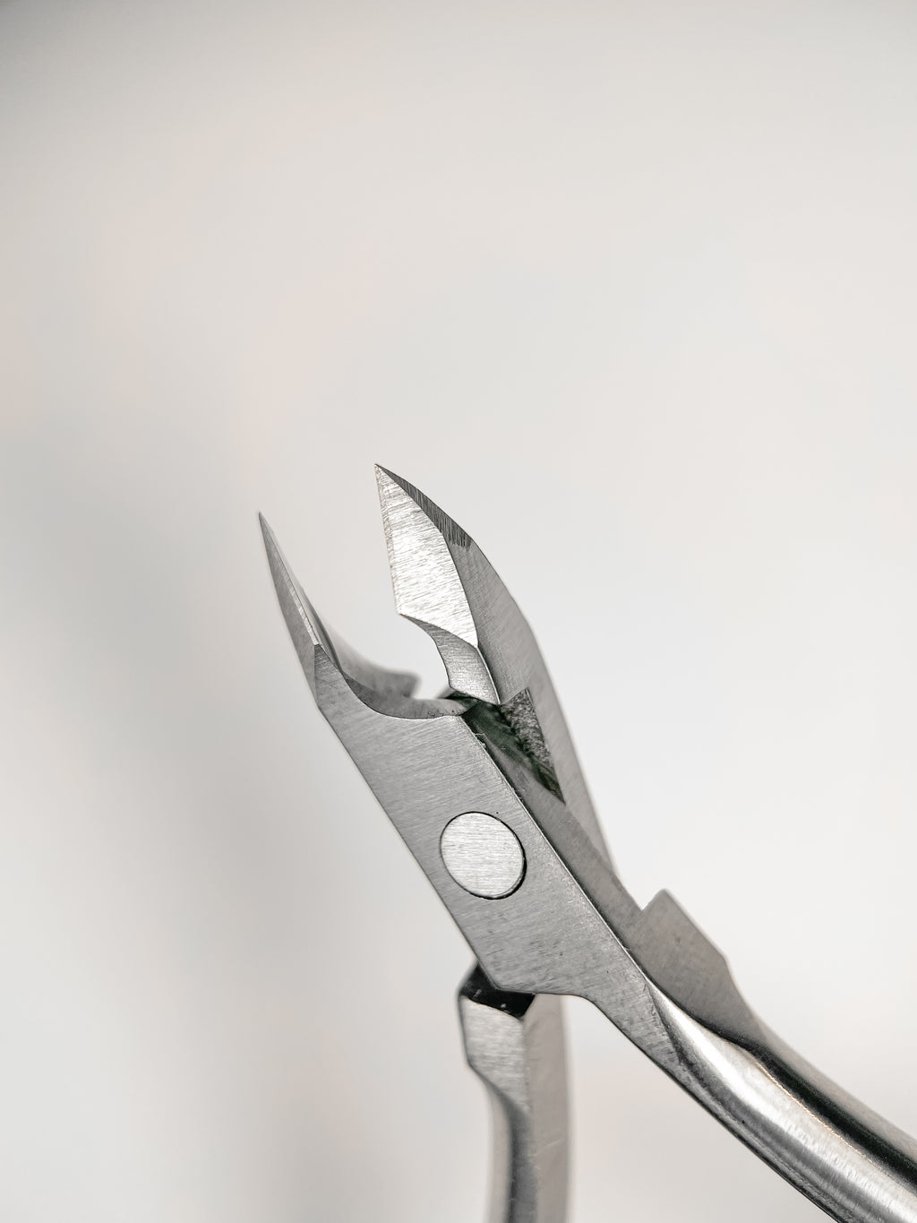 LePhine Pro Cuticle Nippers