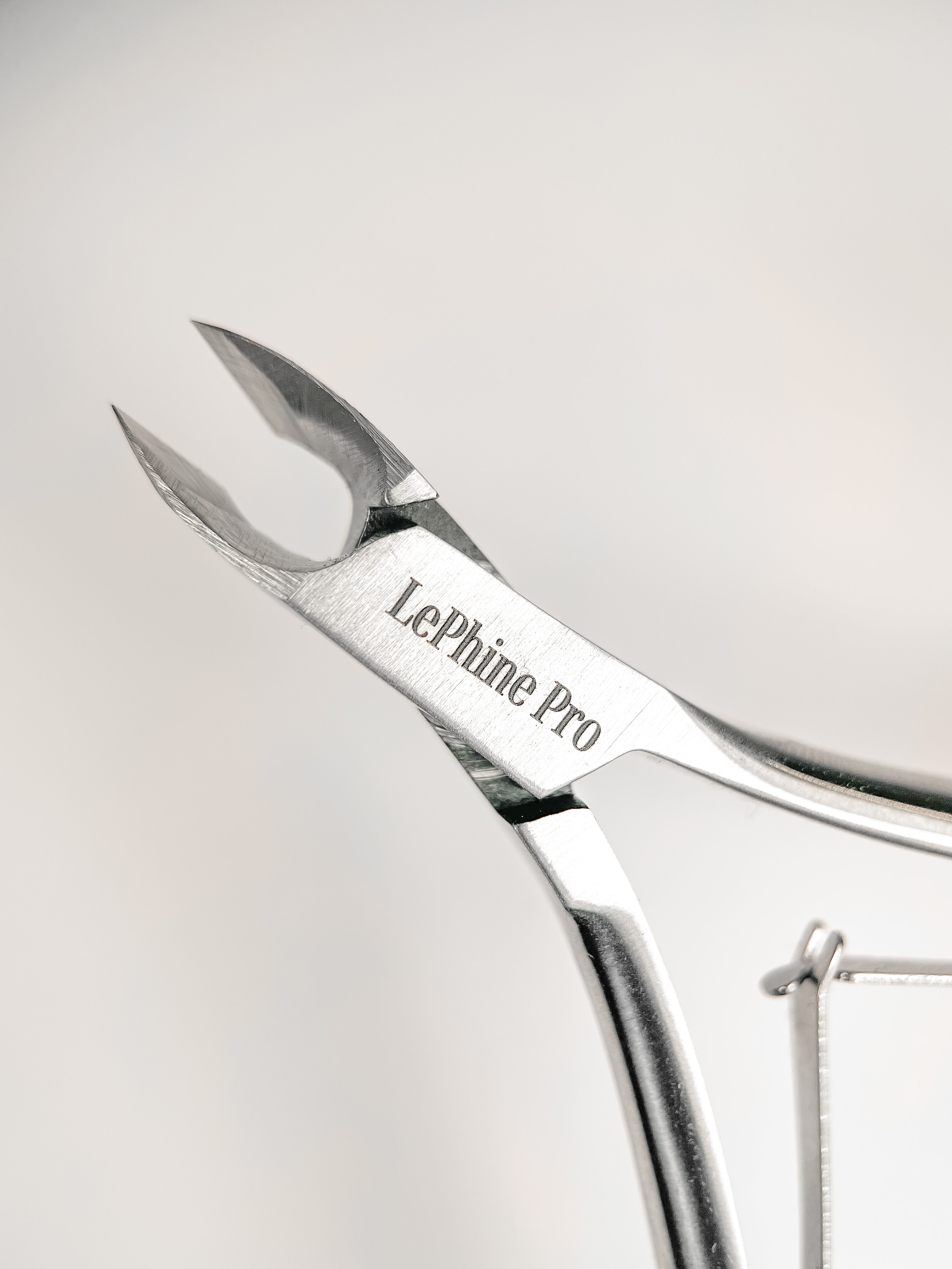 LePhine Pro Cuticle Nippers