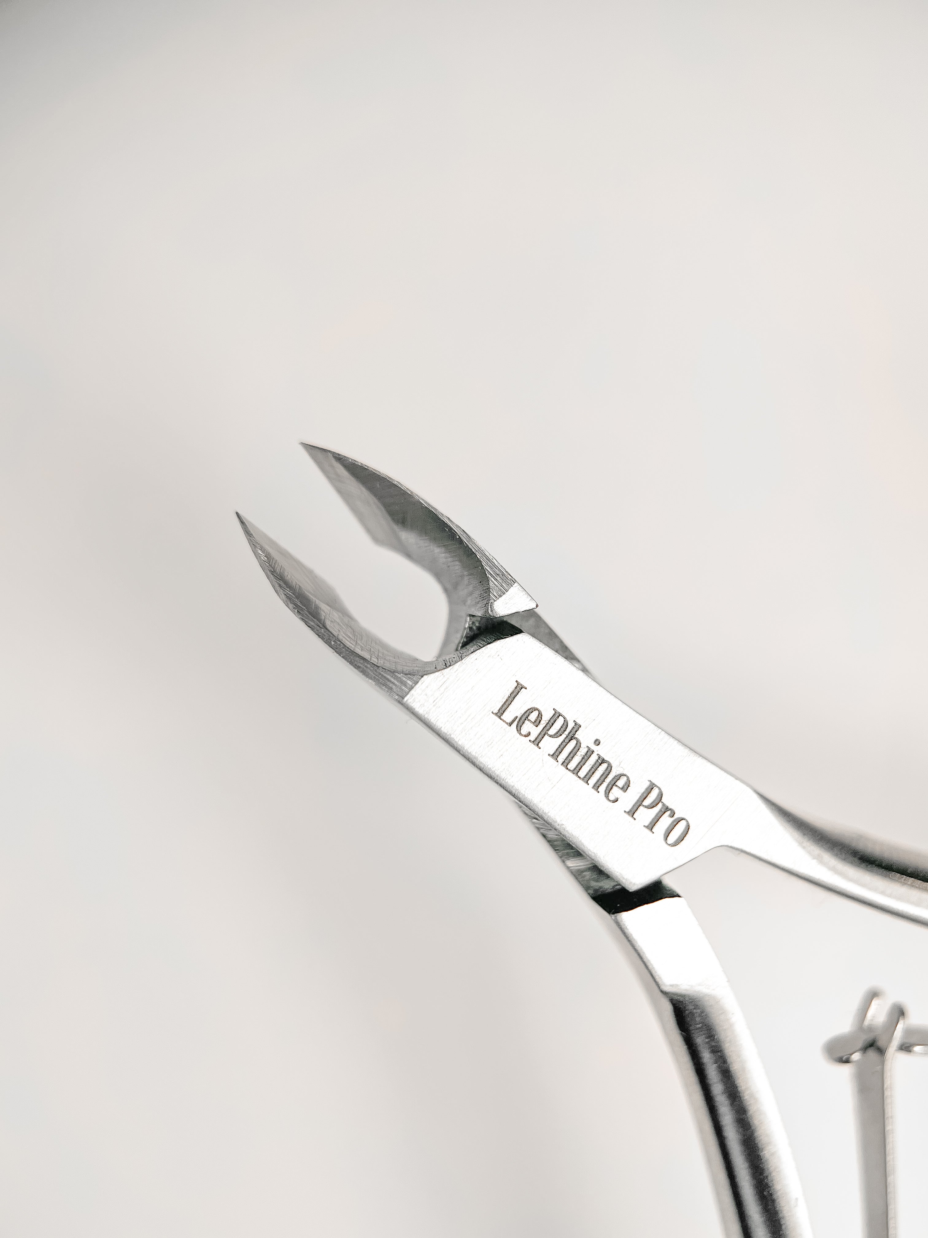 LePhine Pro Cuticle Nippers