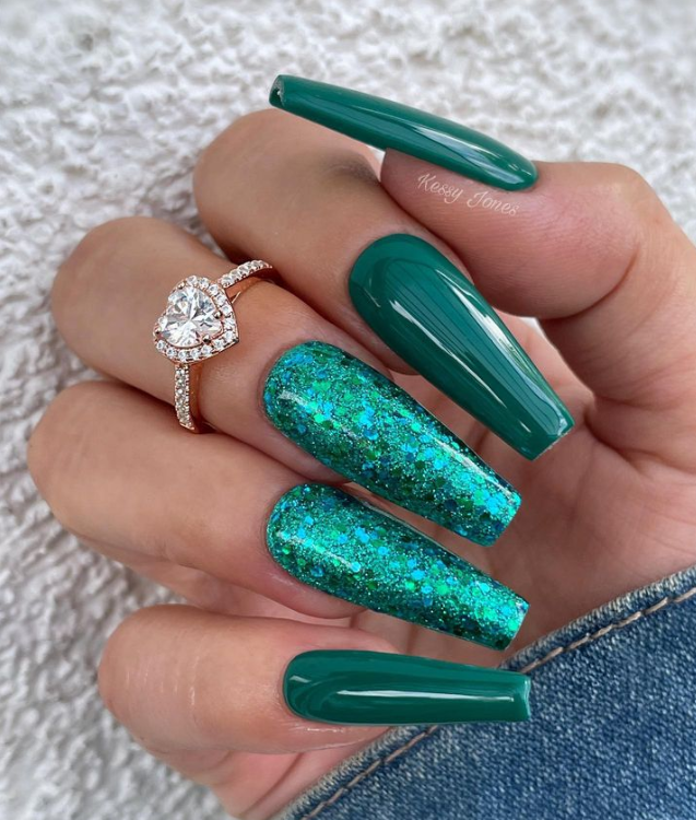 Gaudy but Gorgeous Glitter Gel